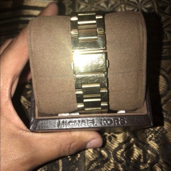 Michael Kors Watch UNISEX Swarvorski Crystals - Picture 2 of 3